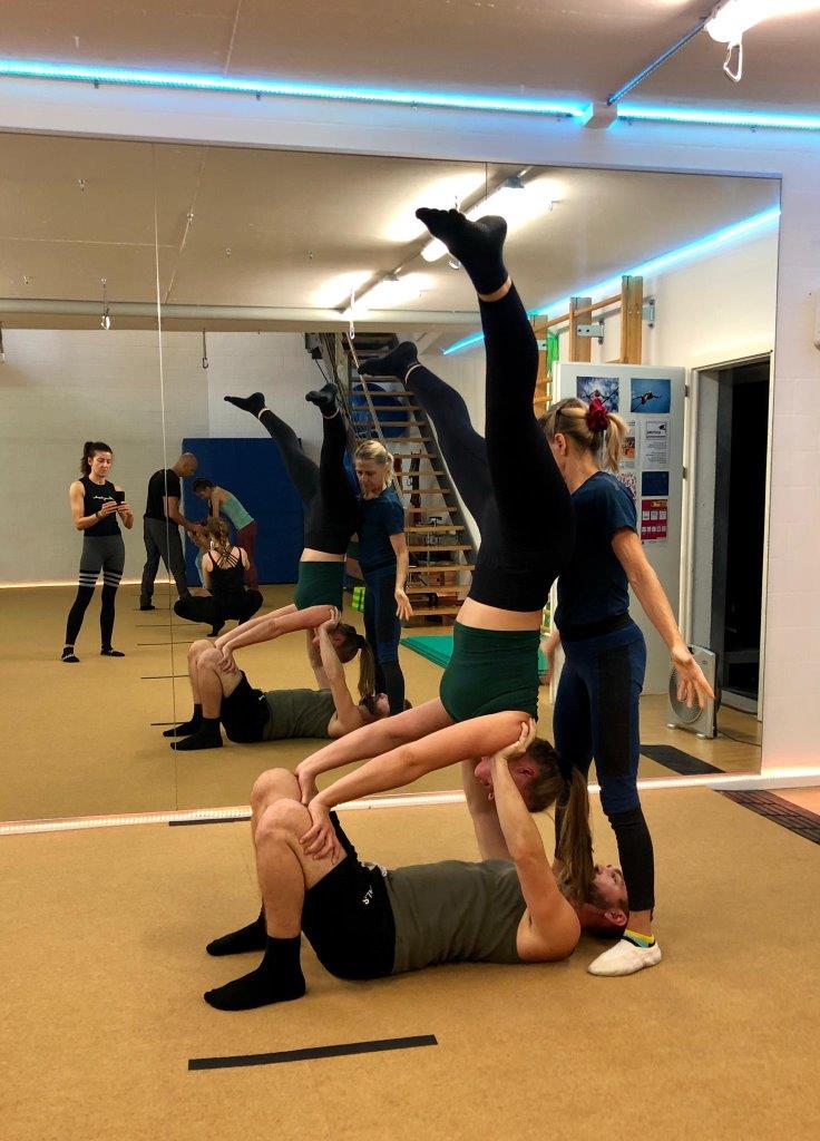 akrobatik.ch KLG, Partner-Akrobatik, AcroYoga, Dietlikon Zürich