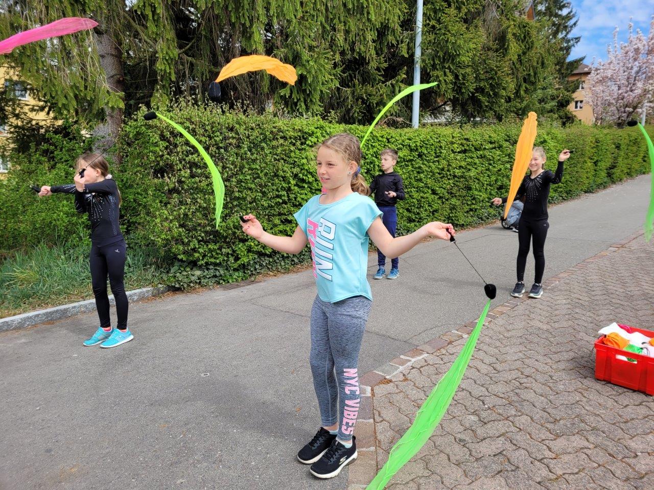 Kinderzirkus Kinderakrobatik Ferienkurs akrobatik.ch KLG, Dietlikon Zürich